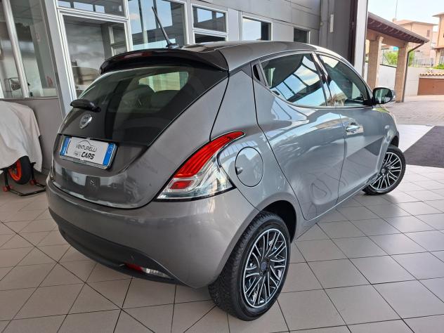 Lancia Ypsilon 1.0 FireFly 5 porte S&S Hybrid Gold - Foto 4