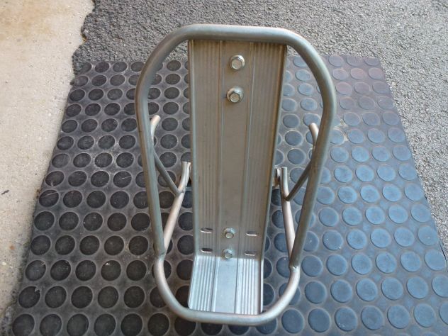 Portapacchi anteriore biciclette: unisex in alluminio perfetto e mai utilizzato. - Foto 5