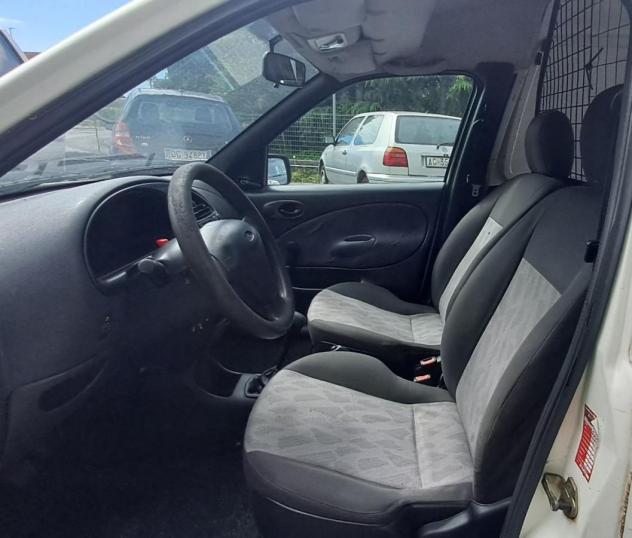 FORD Transit Courier 1.8D - Foto 8