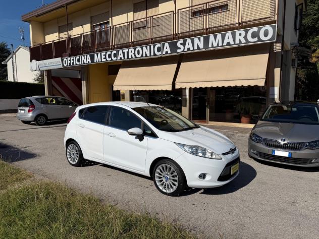 Ford Fiesta 1.2 16v Titan. c/esp 82cv 5p E5