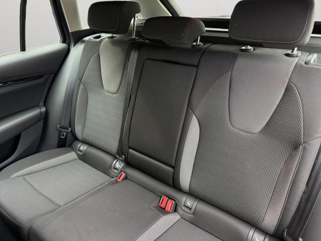 Škoda Octavia WAGON 1.5 G-TEC AMBITION DSG - Foto 10