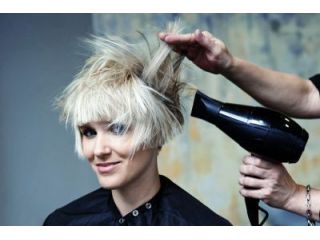 CORSO SPECIALISTA HAIR, WELLNESS & BEAUTY - PARRUCCHIERA a VICENZA