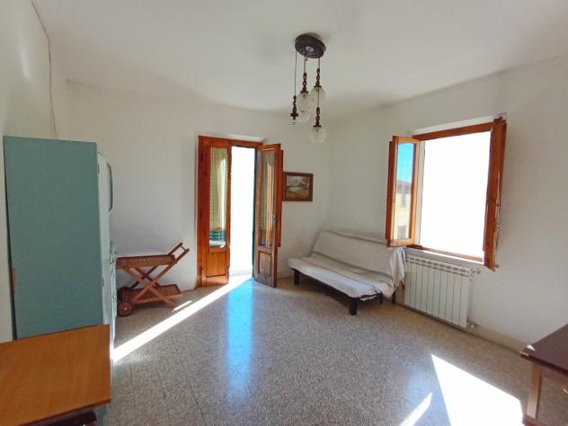 APPARTAMENTO di 4 vani e di 82 mq (GAMBASSI TERME) rif. G 26 - Foto 2