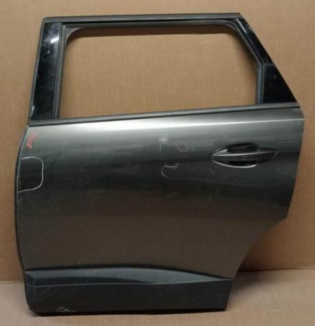 PORTA POST. SX GRIGIO ORO SCURO MET. C/ALZ. E SERR. (1 Bullino) 999-U1293935 Carrozzeria  Lamierati esterni  Porte  Porta post. sx. PEUGEOT - 5008 - 0