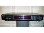 Sintonizzatore Sony AM/FM.