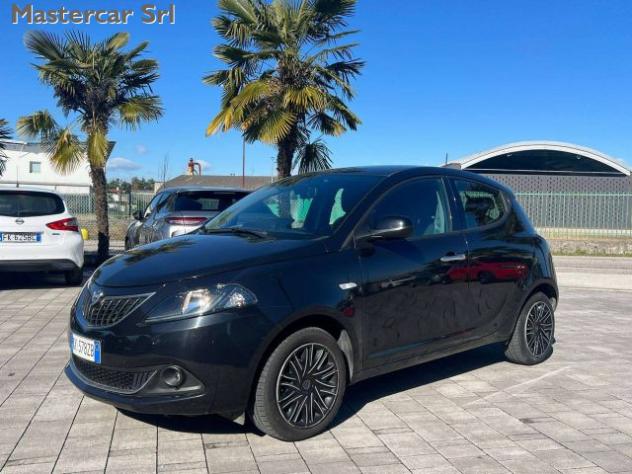 LANCIA Ypsilon 5p. Neopatentati 1.0 hybrid Gold tg: GK578ZB rif. 23841183 - Foto 2