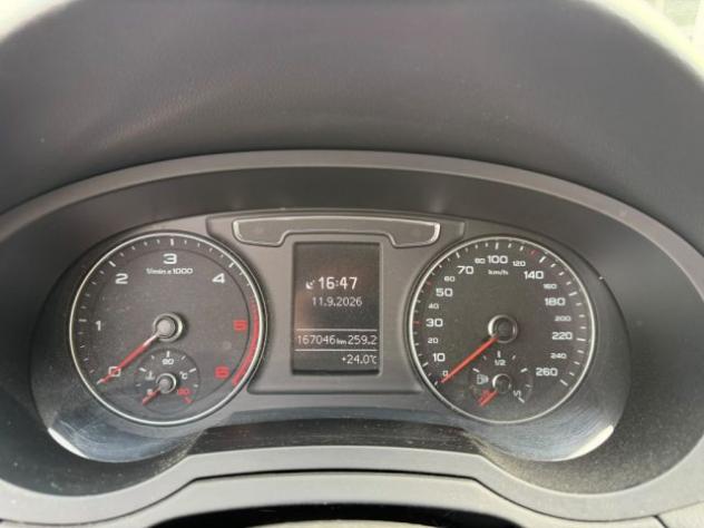 AUDI Q3 2.0 TDI 120 CV Business rif. 24096545 - Foto 8