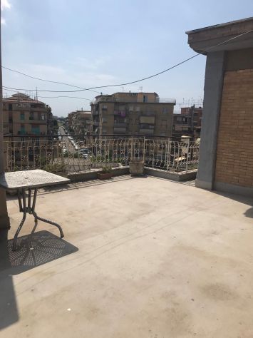 Attico trilocale Via dei Centauri a Torre Angela