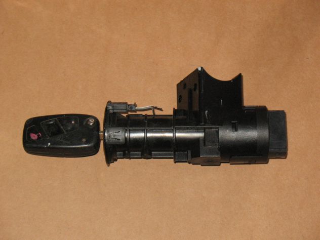 46845361 BLOCCHETTO CON CHIAVE A TELECOMANDO FIAT PANDA 46845361 61027500 - Foto 3
