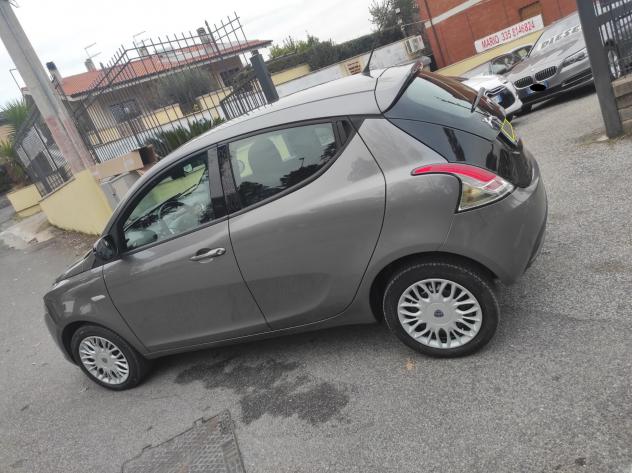Lancia Ypsilon 1.2 69 CV 5 porte GPL Ecochic Elefantino - Foto 5