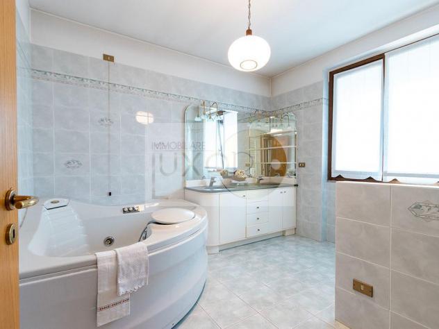 Villa per 2 nuclei famigliari a Casatenovo - Foto 7