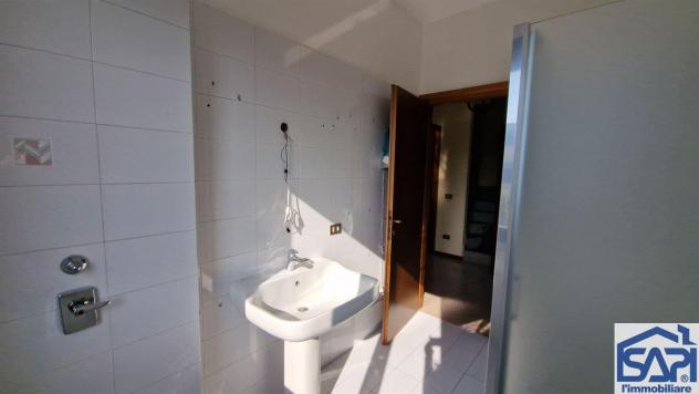 In vendita: appartamento indipendente in villa bifamiliare - Foto 13