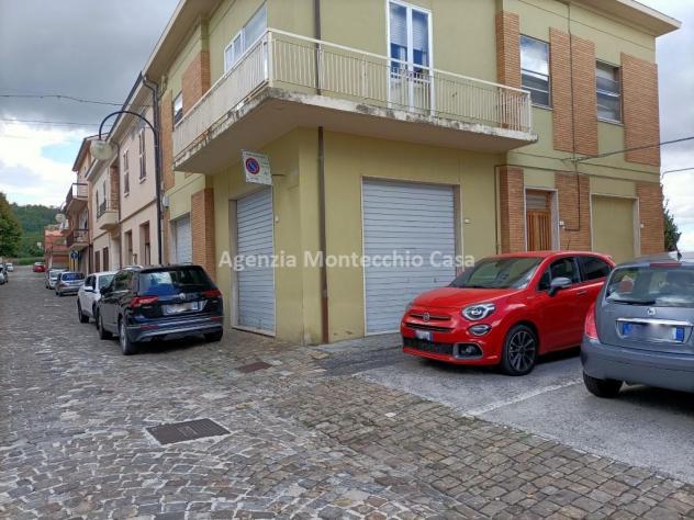NEGOZIO CON 3 VETRINE NEL CENTRO DEL PAESE - Foto 6