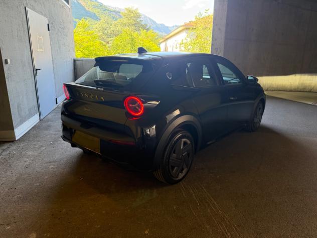 Lancia Ypsilon Hybrid e-DCT - Foto 4