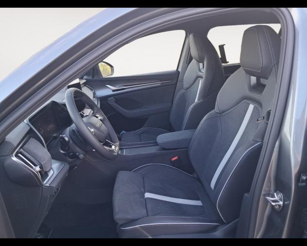 Škoda Kodiaq Sportline Be More 7 posti 1,5 TSI Hybrid 110 kW (150 CV) 7 marce - DSG - Foto 10