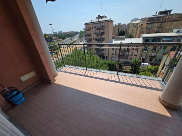 V001002 - MILANO Via Comasina 97 vendo TRILOCALE al piano alto con terrazzo - Foto 4