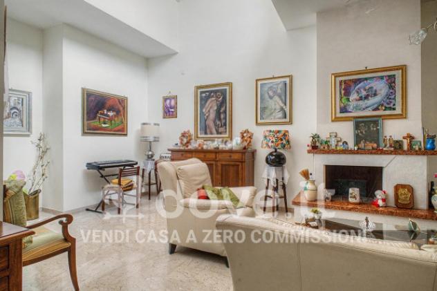 Villetta a schiera di 300 m² con più di 5 locali e box auto in vendita a Taranto - Foto 11