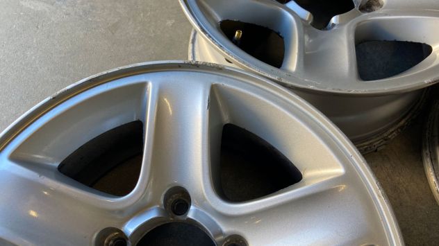 Cerchioni in lega 16 pollici originali Suzuki Gran Vitara del 2005 - Foto 12