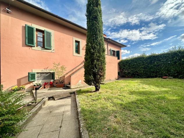 casa indipendente in vendita a Capannori in zona Marlia