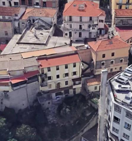 Immobile in asta di 125 m² con più di 5 locali in vendita a Catanzaro - Foto 2