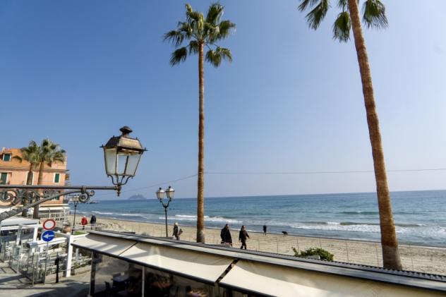 Alassio in posizione unica sul mare