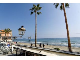 Alassio in posizione unica sul mare