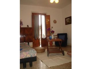 APPARTAMENTO di 4 vani e di 82 mq (GAMBASSI TERME) rif. G 26