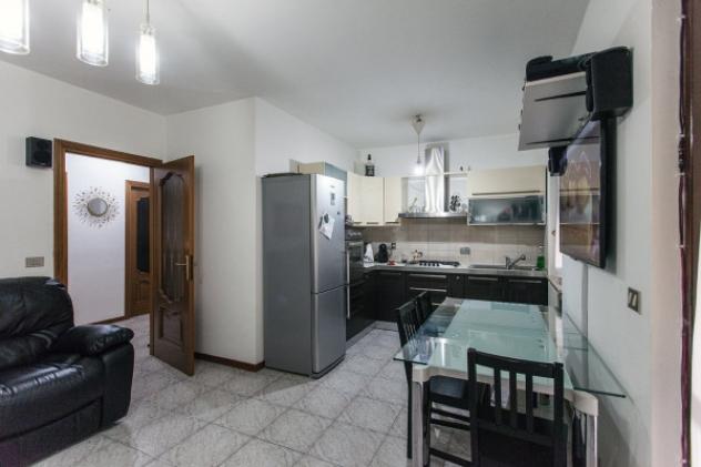 Appartamento di 80 m² con 3 locali e box auto in vendita a Torino - Foto 3