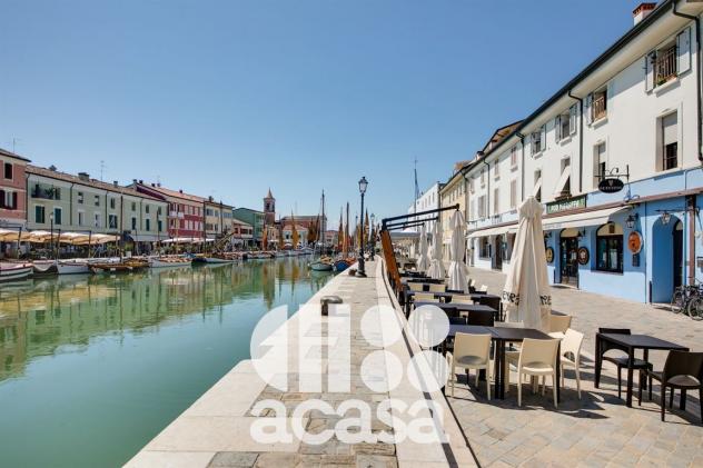 "PALAZZO PORTO CANALE", LOCALE COMMERCIALE IN VENDITA, ULTIMO NEGOZIO! - Foto 2