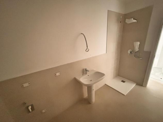 Appartamento di 132 m² con 4 locali e box auto in vendita a Verona - Foto 11