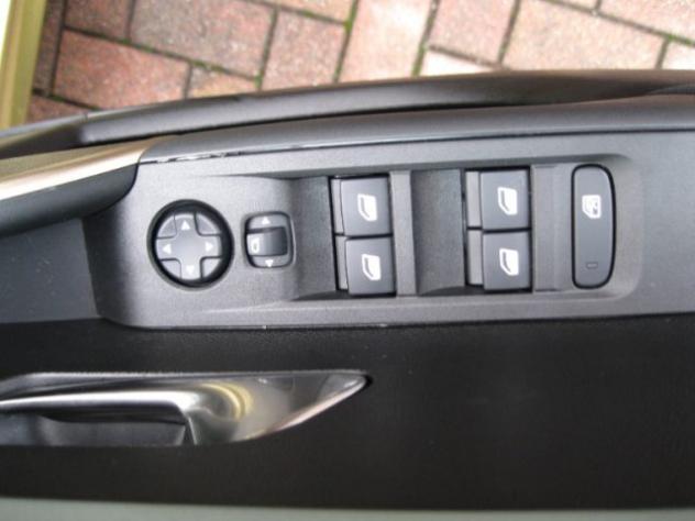 LANCIA Ypsilon Hybrid e-DCT rif. 24055671 - Foto 10
