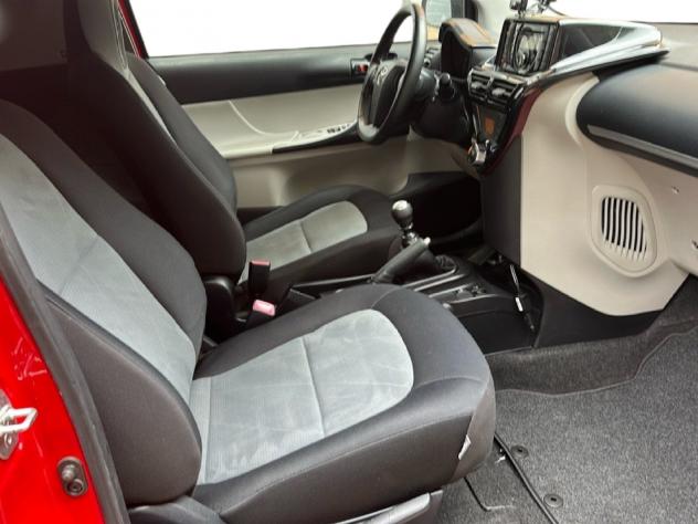 Toyota iQ 1.3 VVT-I - Foto 10