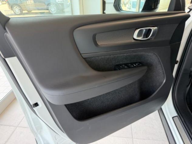 VOLVO XC40 T5 Recharge Plug-in Hybrid R-design rif. 23940645 - Foto 7