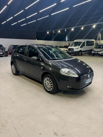 Fiat Punto GRANDE 1.4 5P DYNAMIC NATURAL POWER - Foto 3