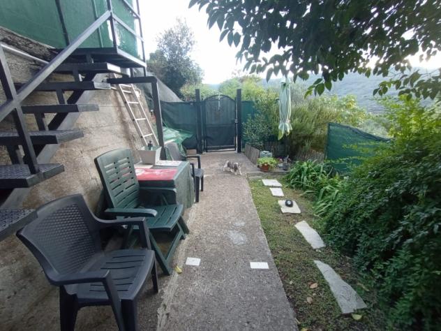 VENDESI A CHIUSANICO APPARTAMENTO AUTONOMO IN CASA BIFAMILIARE CON GIARDINO PRIVATO - Foto 3