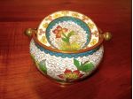 Portacenere antico in ottone e smalti cloisonnée con coperchio basculante