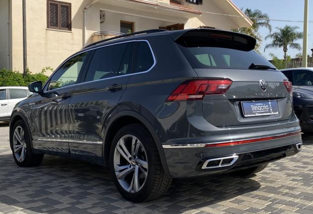 Volkswagen Tiguan R-Line 2.0 TDI 150CV DSG - Foto 6
