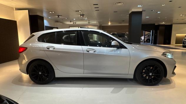 BMW 118D ADVANTAGE 150CV- 2020 - Foto 8