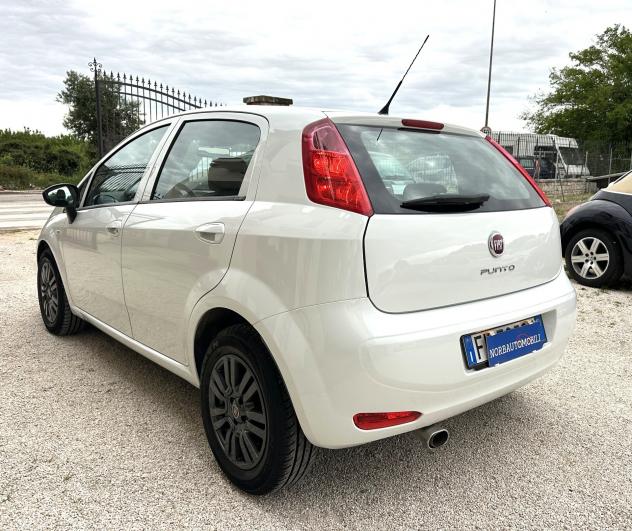 Fiat Punto 1.3 MJT S&S 95 CV 5 porte Street 2017 - Foto 4
