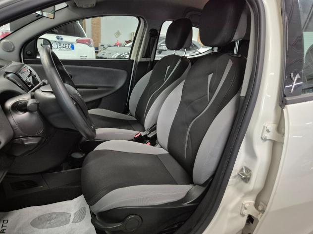 Lancia Ypsilon 1.2 69 CV 5 porte Silver - Foto 5