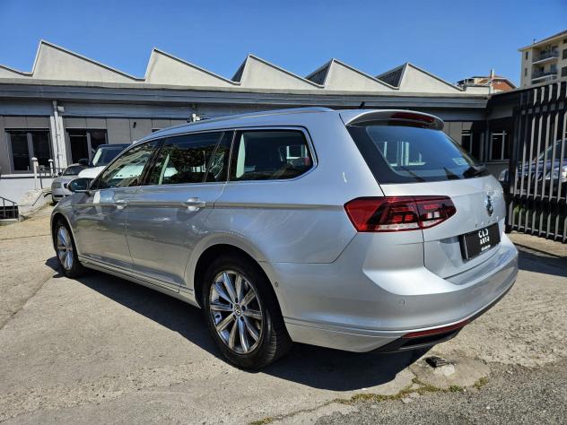 Volkswagen Passat 1.6 TDI SCR 120cv BMT DSG Business - Foto 4