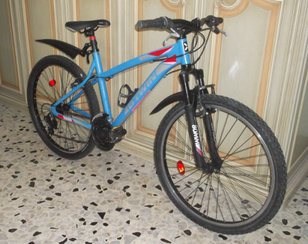Bicicletta Rockrider B'TWIN 26, in alluminio, tg. S