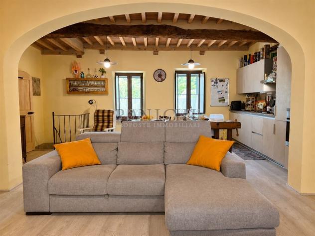 Appartamento terratetto rustico con garage – vicino al centro storico - Foto 9