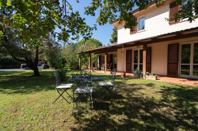 Villa in vendita a Poveromo - Massa 249 mq Rif: 1329294