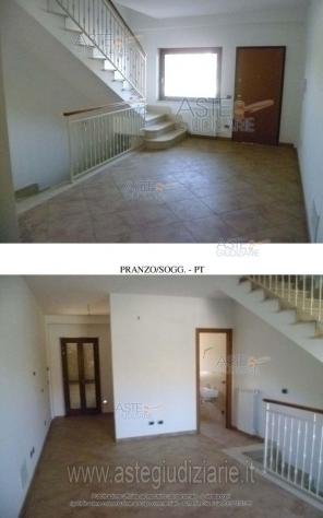 IMMOBILI-IMMOBILE RESIDENZIALE-Via delle Calcare - Foto 2