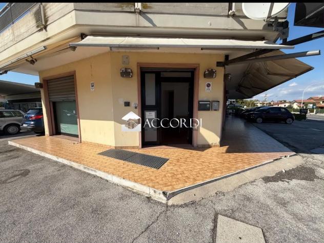 NEGOZIO di 10 vani e di 200 mq (JESOLO) rif. NIG02 - Foto 7