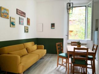 Camera spaziosa in trilocale in centro a Bologna