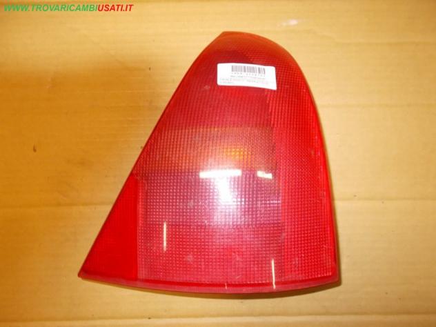 FANALE POST.D. RENAULT CLIO (C65/B65)  Parti elettriche  Fanaleria  Fanali  Fanale post. sx. RENAULT - CLIO II - 01-04-1998 - 01-06-2001