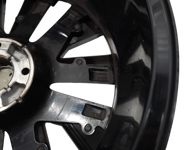 CERCHIO IN LEGA PEUGEOT 2008 Serie 9828186880 (19) - Foto 14