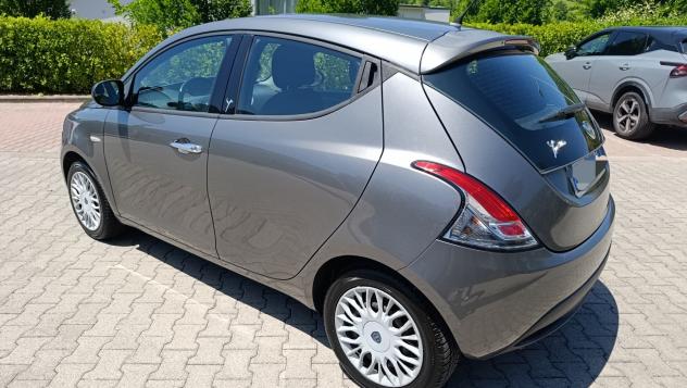 Lancia Ypsilon 1.2 69 CV 5 porte S&S Gold - Foto 5
